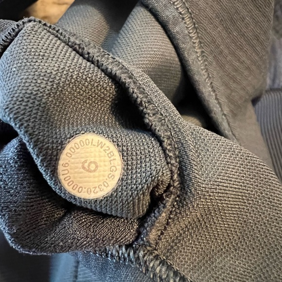 Lululemon Size 6 Ebb to Train Sports Bra Medium Support Blue Athletica Activewea - Picture 4 of 7